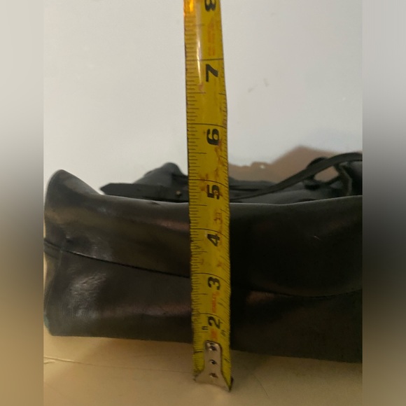 Purse - Picture 2 of 16